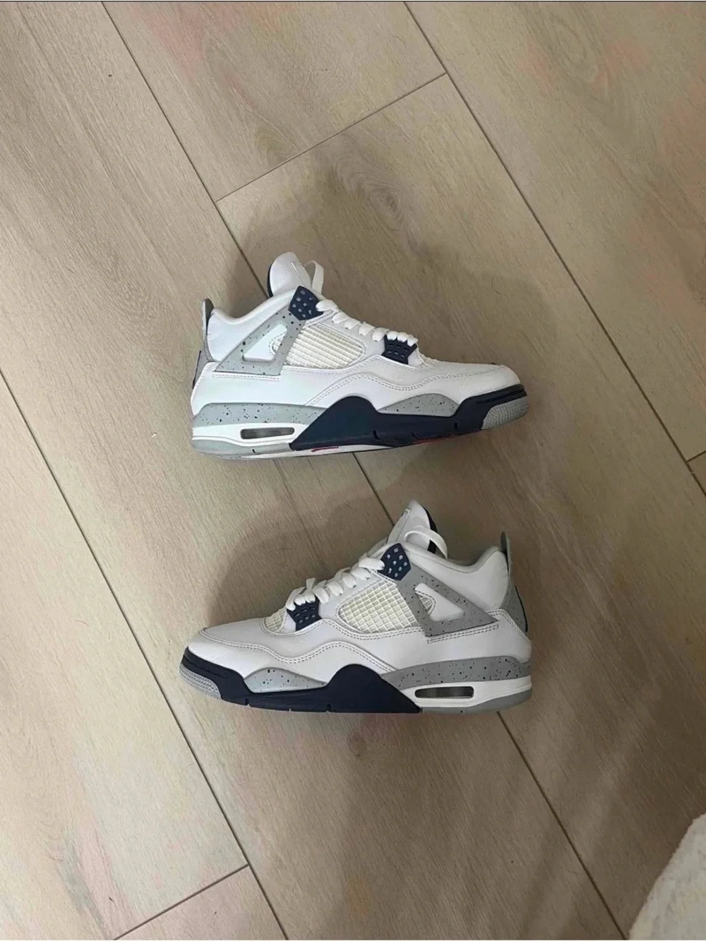 Jordan mens White and Navy Basketball Sneakers